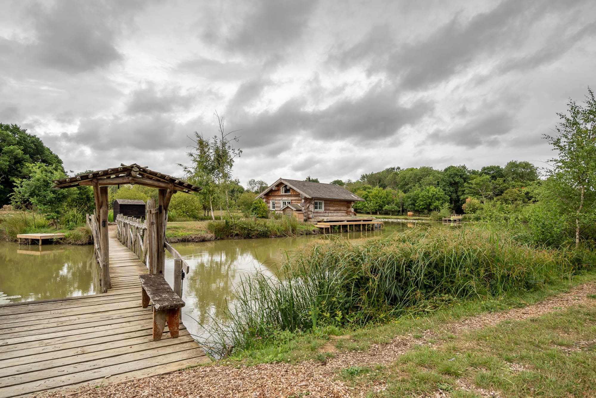 Fishing lake cabins discount